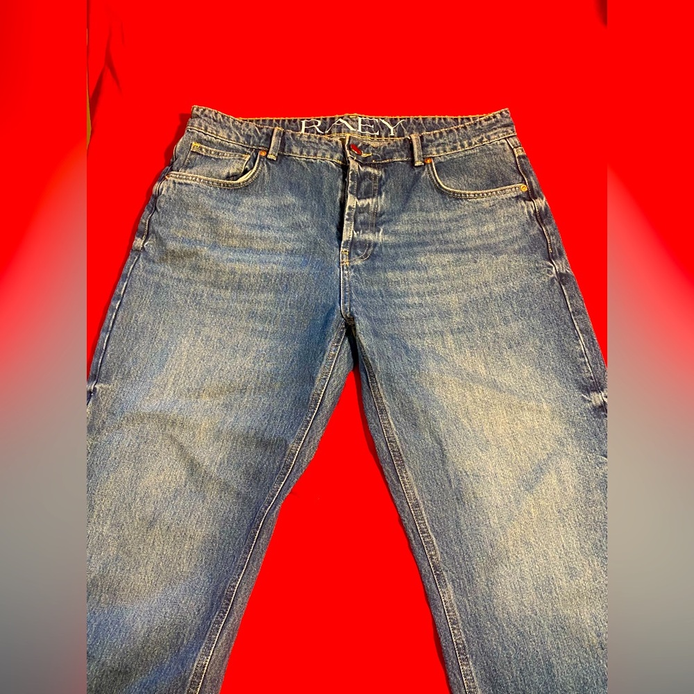 RAEY Boyfriend Fit Short Denim w/ Button Fly fits 10-12